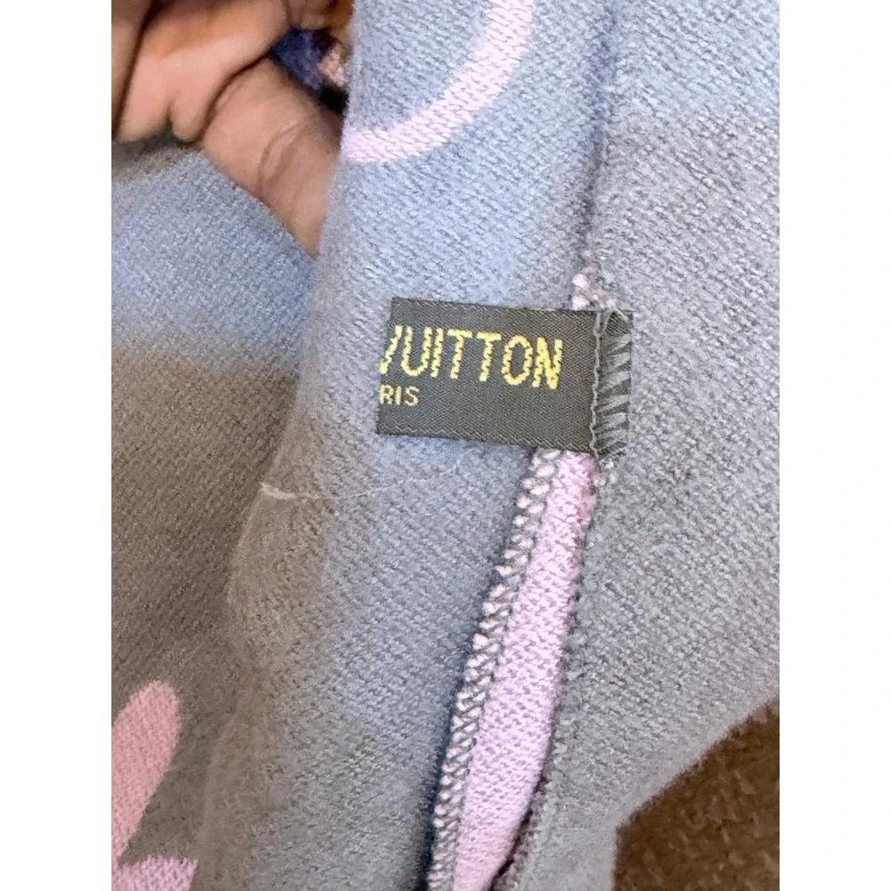 Flat $200 Sale Louis Vuitton Logomania Scarf Grey Pink Monogram Logo Fringed